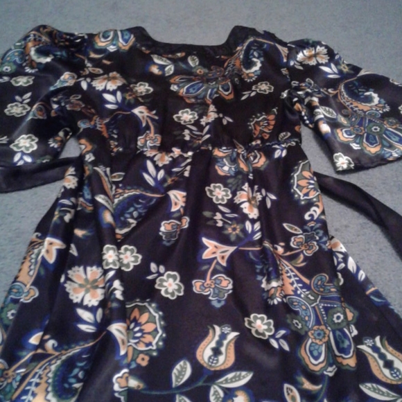 Mini dress - Picture 3 of 6